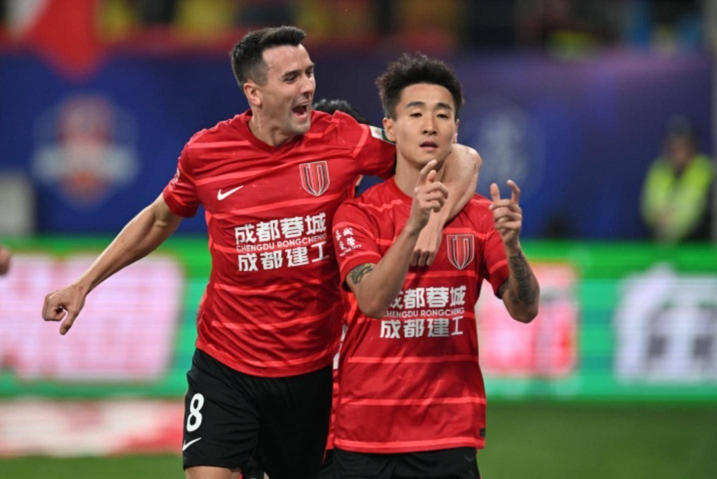 关键时刻成都蓉城复出首秀——亚冠节点到来，赛场秩序良好，阵容厚度经受考验的简单介绍